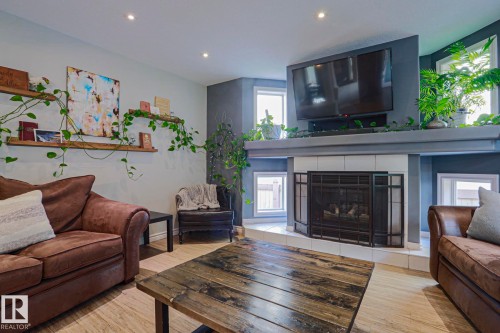 6 Willis Crescent, Leduc, AB 