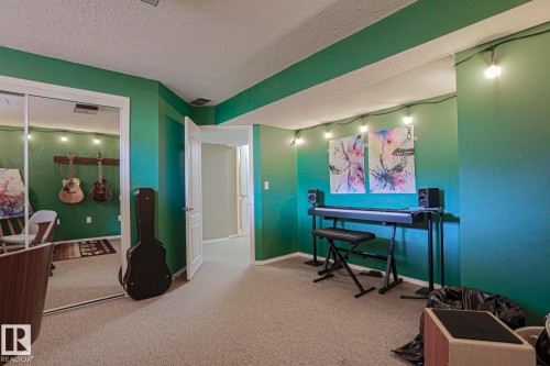 6 Willis Crescent, Leduc, AB 