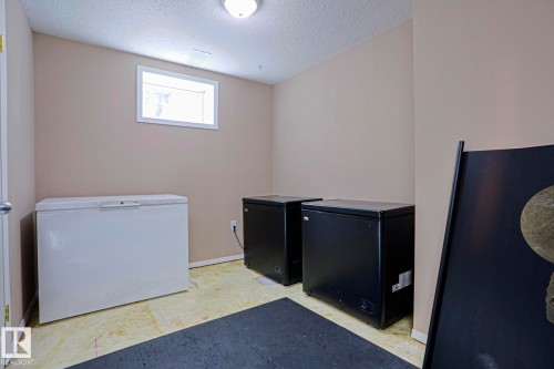 6 Willis Crescent, Leduc, AB 