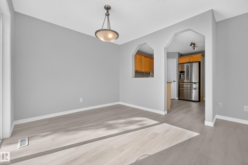 1103 117 Street Sw, Edmonton, AB - Indoor