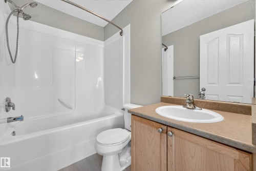 1103 117 Street Sw, Edmonton, AB - Indoor Photo Showing Bathroom