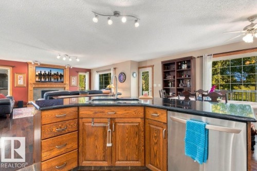 5 Roche Pl, Beaumont, AB 