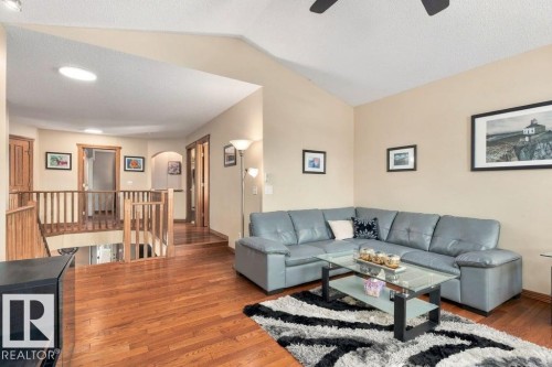 5 Roche Pl, Beaumont, AB 