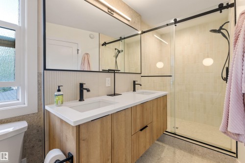 11106 73 Avenue Nw, Edmonton, AB 