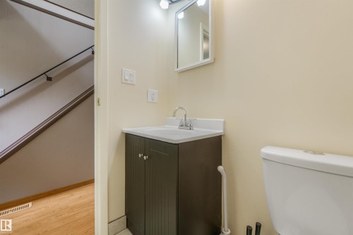 Half Bath located on the Main Floor. - 267 Ridgewood Terrace, St. Albert, AB - Indoor Photo Showing Bathroom