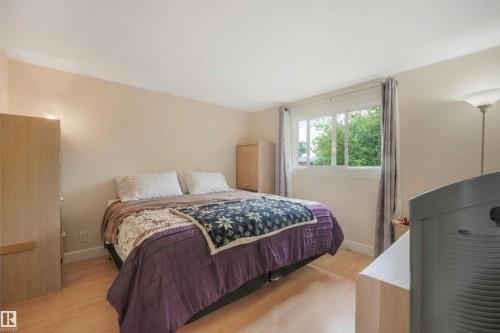 Upstairs Primary Bedroom space featuring room to fit your King Sized Bed PLUS additional furniture. - 267 Ridgewood Terrace, St. Albert, AB - Indoor Photo Showing Bedroom
