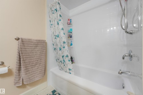 Upstairs 4 Piece Bathroom featuring additional above toilet shelving unit. - 267 Ridgewood Terrace, St. Albert, AB - Indoor Photo Showing Bathroom