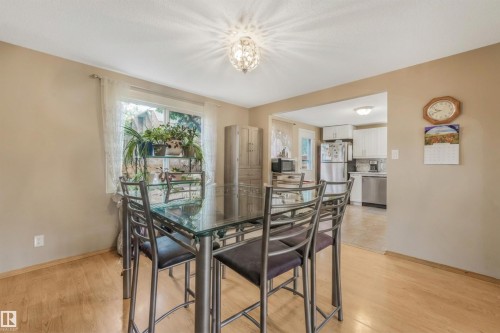 Open Concept Dining Room space featuring access to Kitchen and Living Room. Large enough to fit a big table to host your family gatherings. - 267 Ridgewood Terrace, St. Albert, AB - Indoor Photo Showing Dining Room