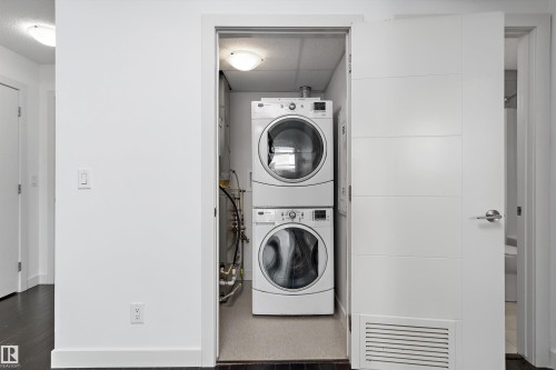 #109 10523 123 St Nw, Edmonton, AB - Indoor Photo Showing Laundry Room