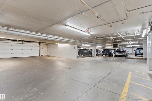 #109 10523 123 St Nw, Edmonton, AB - Indoor Photo Showing Garage