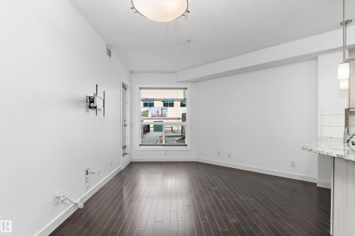#109 10523 123 St Nw, Edmonton, AB - Indoor Photo Showing Other Room