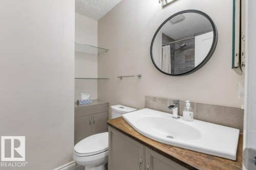 16715 98 Street Nw, Edmonton, AB 