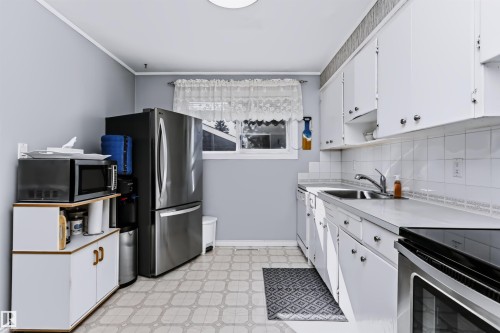 13503 135 Avenue Nw, Edmonton, AB 