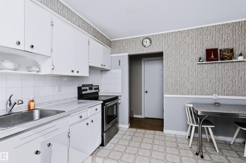 13503 135 Avenue Nw, Edmonton, AB 