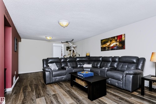 13503 135 Avenue Nw, Edmonton, AB 