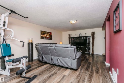 13503 135 Avenue Nw, Edmonton, AB 