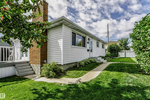 13503 135 Avenue Nw, Edmonton, AB 