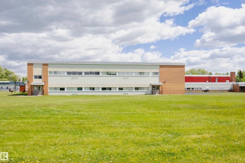 13503 135 Avenue Nw, Edmonton, AB 