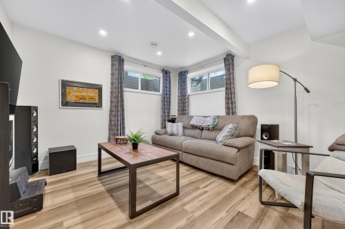 12528 172 Avenue Nw, Edmonton, AB 