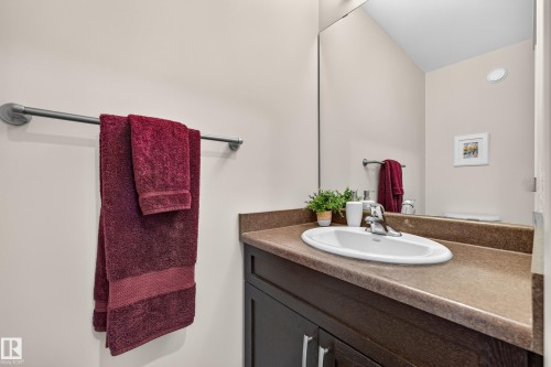 12528 172 Avenue Nw, Edmonton, AB 