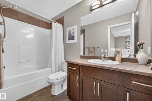 12528 172 Avenue Nw, Edmonton, AB 