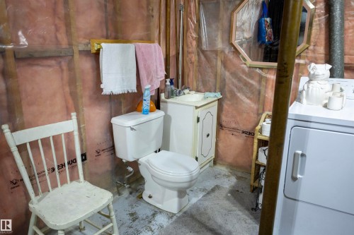 Image quality insufficient for description - 10428 68 Avenue Nw, Edmonton, AB 