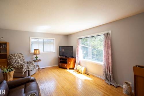 10428 68 Avenue Nw, Edmonton, AB 