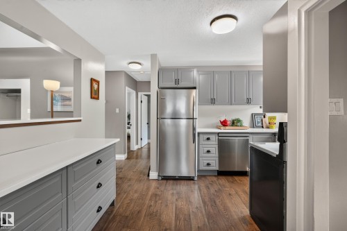8512 74 Avenue Nw, Edmonton, AB 