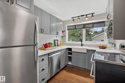 8512 74 Avenue Nw, Edmonton, AB 