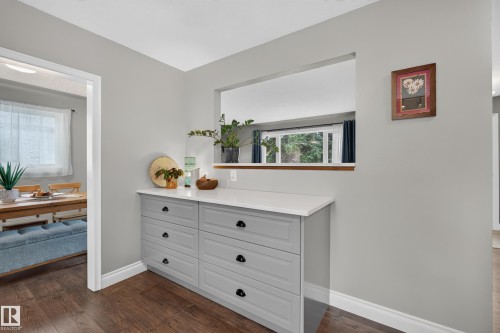 8512 74 Avenue Nw, Edmonton, AB 