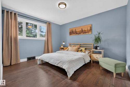 8512 74 Avenue Nw, Edmonton, AB 