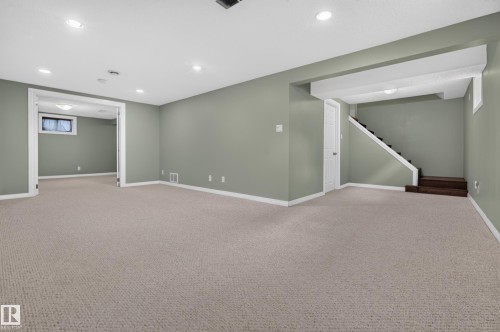8512 74 Avenue Nw, Edmonton, AB 