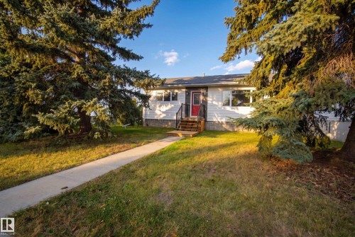 8512 74 Avenue Nw, Edmonton, AB 