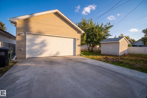 8512 74 Avenue Nw, Edmonton, AB 