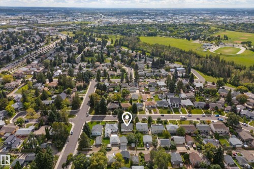 8512 74 Avenue Nw, Edmonton, AB 
