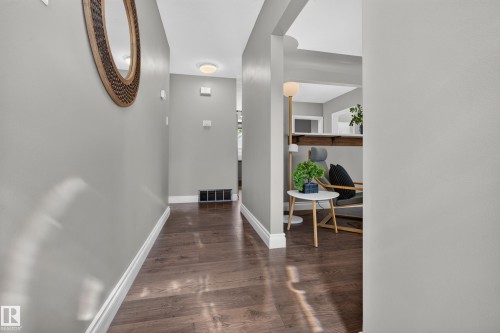 8512 74 Avenue Nw, Edmonton, AB 