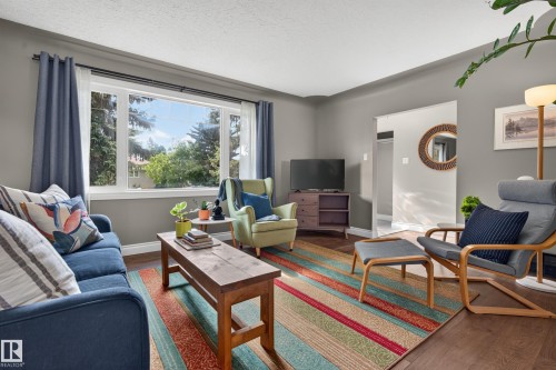 8512 74 Avenue Nw, Edmonton, AB 