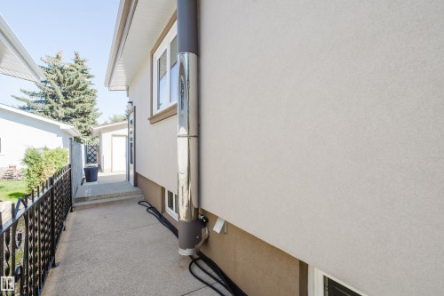 Additional content - 10924 35A Avenue Nw, Edmonton, AB 