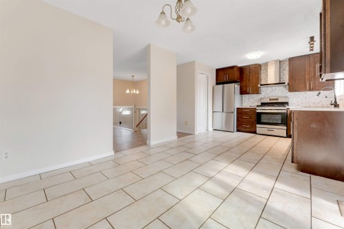 11015 170 Avenue Nw, Edmonton, AB 