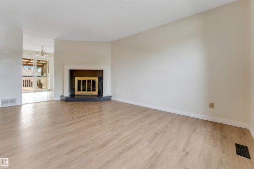 11015 170 Avenue Nw, Edmonton, AB 