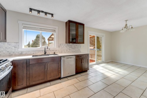 11015 170 Avenue Nw, Edmonton, AB 