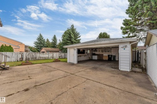 11015 170 Avenue Nw, Edmonton, AB 