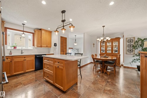 704 Warwick Road Nw, Edmonton, AB 