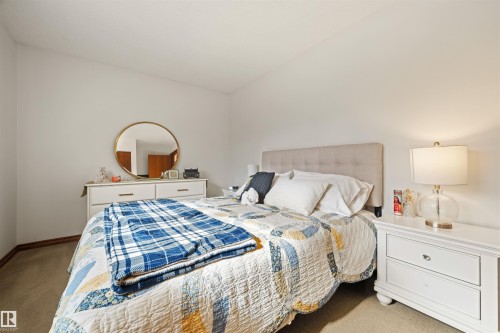 704 Warwick Road Nw, Edmonton, AB 