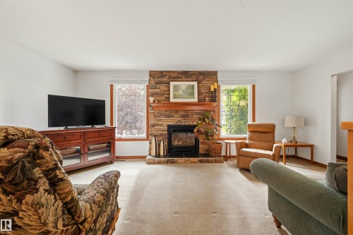 704 Warwick Road Nw, Edmonton, AB 