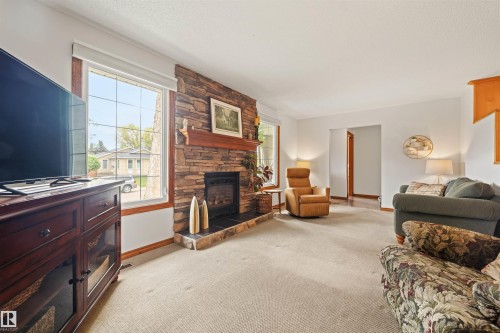 704 Warwick Road Nw, Edmonton, AB 