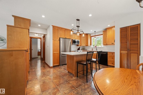 704 Warwick Road Nw, Edmonton, AB 