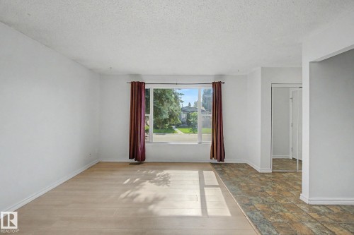 6237 13 Avenue Nw, Edmonton, AB 