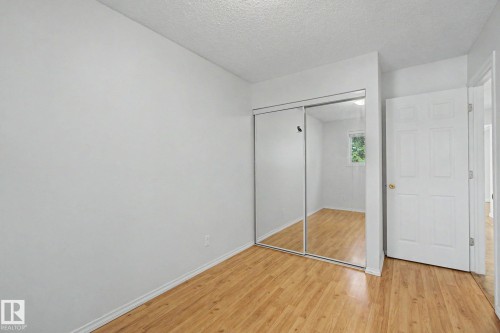 6237 13 Avenue Nw, Edmonton, AB 