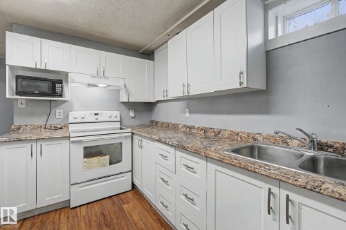 6237 13 Avenue Nw, Edmonton, AB 